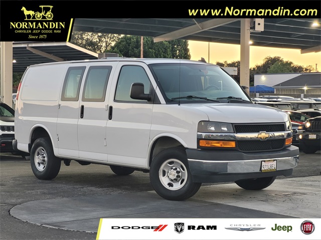 2022 Chevrolet Express Cargo Work Van's photo