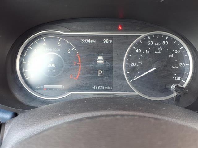 2023 Nissan Versa SV photo 13