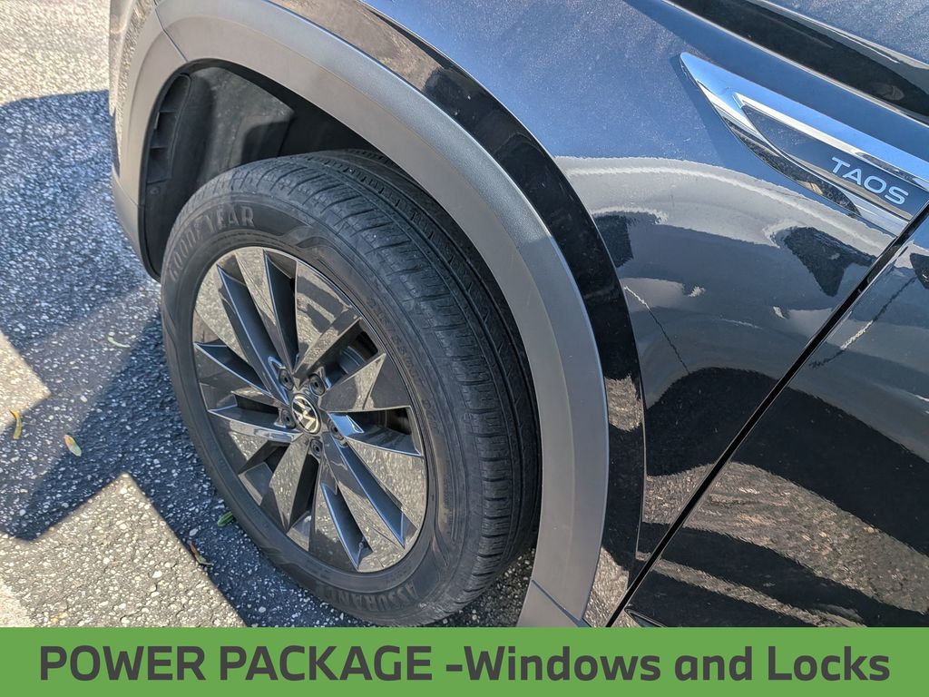 2024 Volkswagen Taos S photo 3