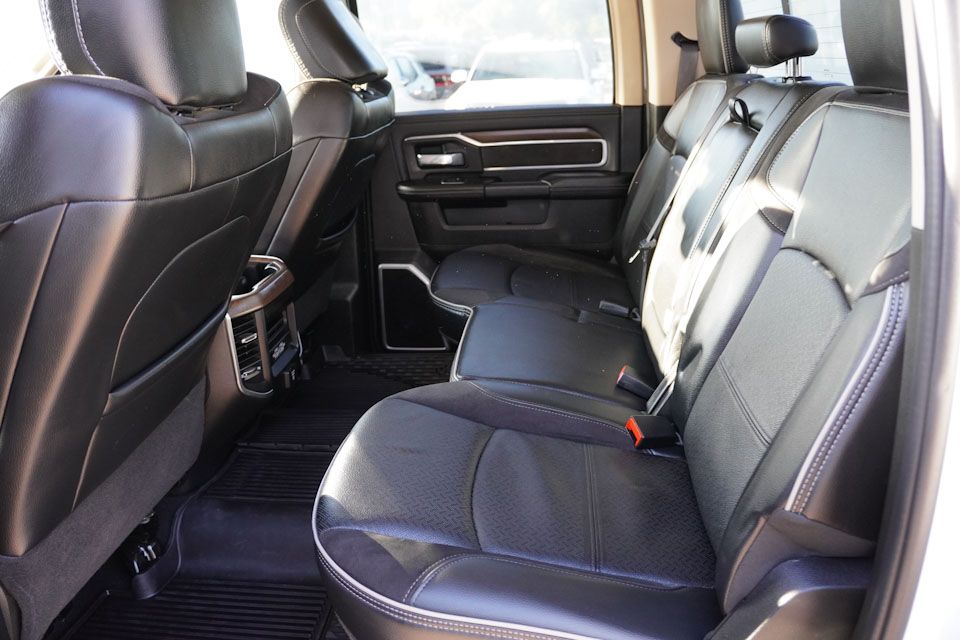 2022 Ram 3500 Laramie photo 19