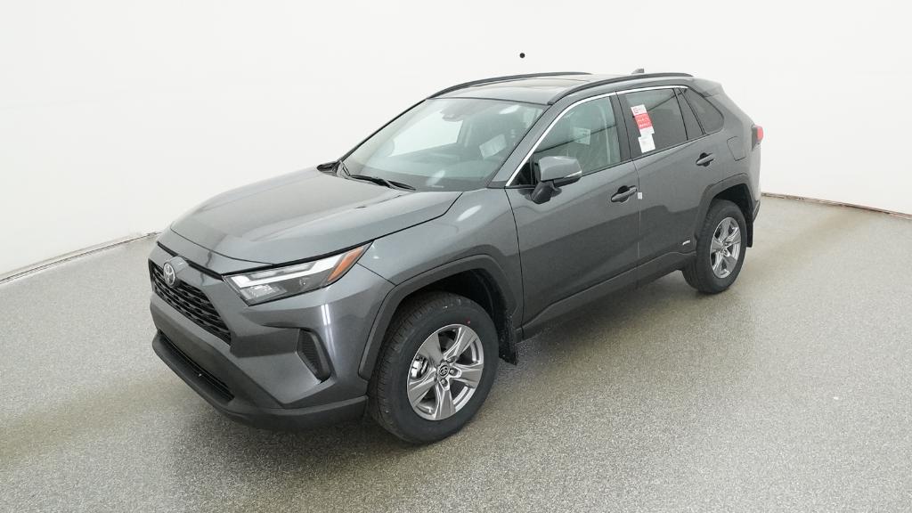 2025 Toyota RAV4 XLE's photo