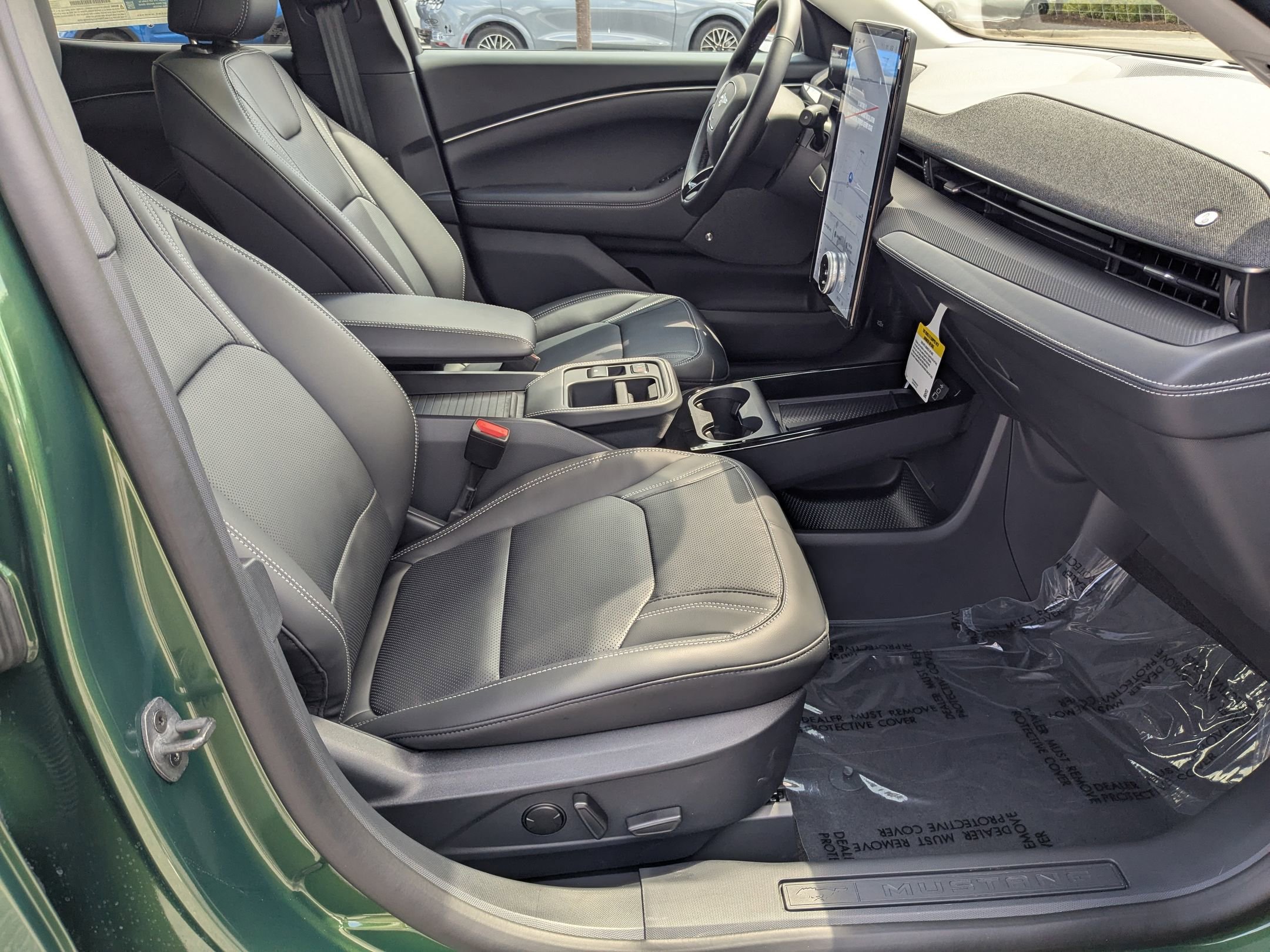2025 Ford Mustang Mach-E Premium photo 31