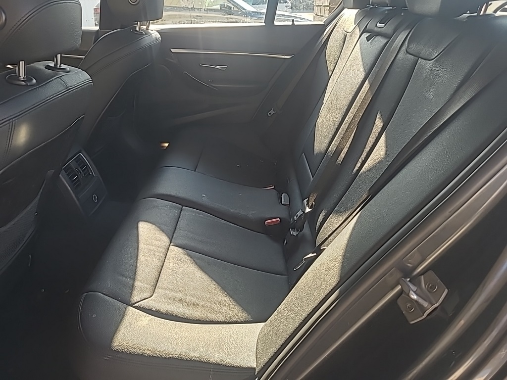 2017 Bmw 330e 3-Series photo 9