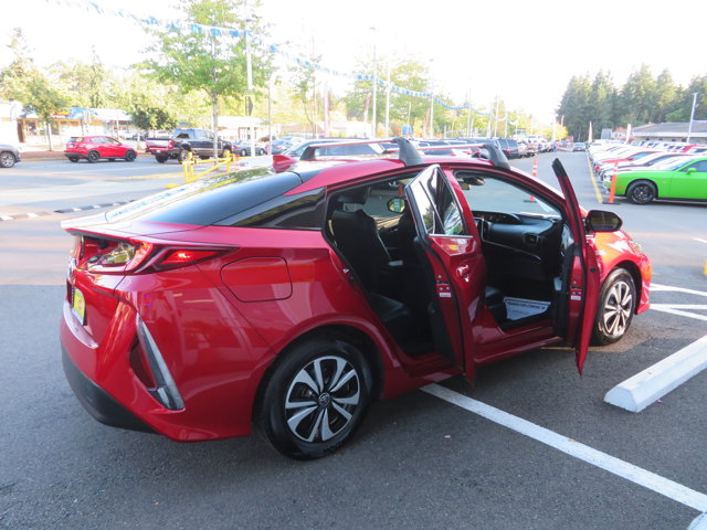 2017 Toyota Prius Prime Three Four photo 8