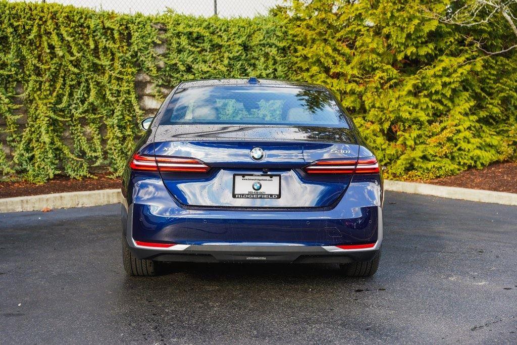New 2025 Tanzanite Blue II Metallic BMW 530i xDrive image 8