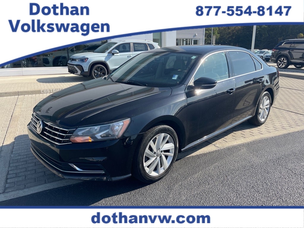 2018 Volkswagen Passat SE's photo