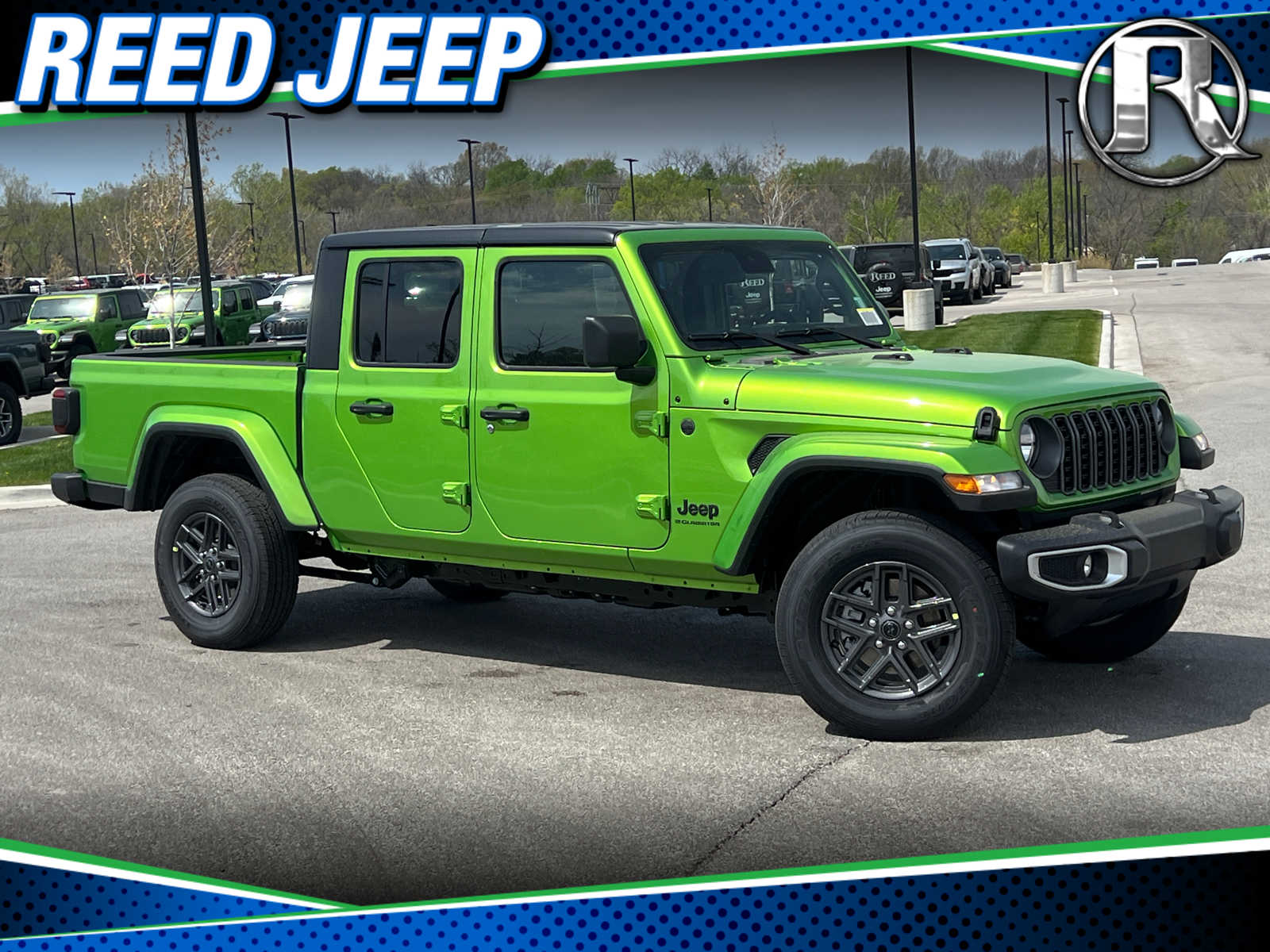 2025 Jeep Gladiator Sport S photo 2
