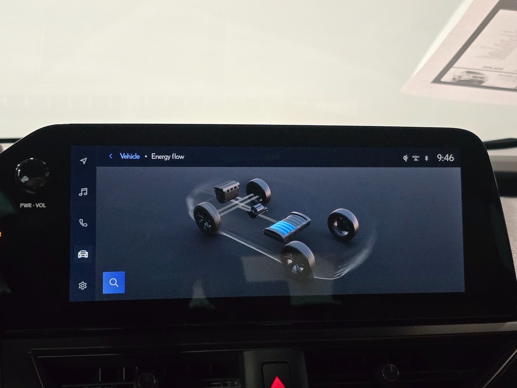 2025 Lexus UX photo 18