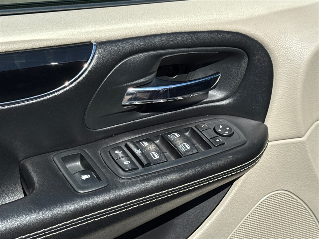 2020 Dodge Grand Caravan SXT photo 30