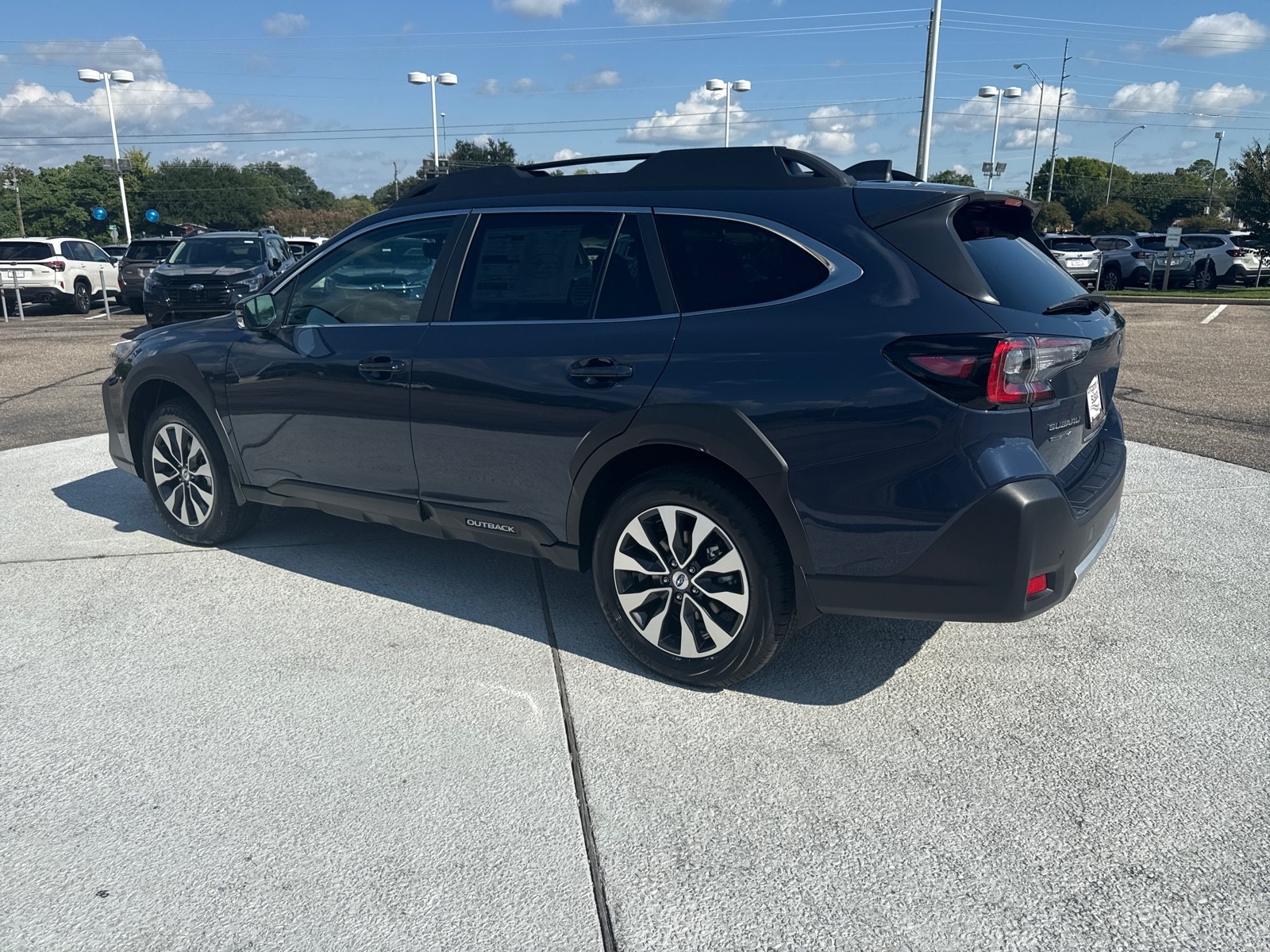 2025 Subaru Outback Limited photo 3