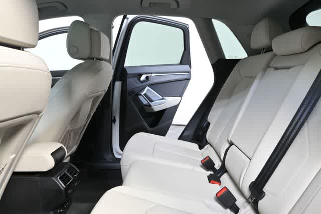 2023 Audi Q3 S line Premium Plus photo 9