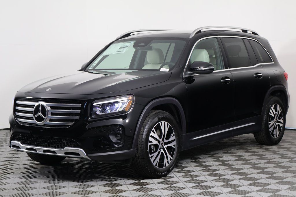 2026 Mercedes-Benz GLB GLB 250's photo