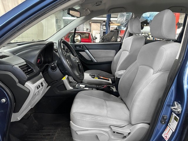 2015 Subaru Forester 2.5i photo 6