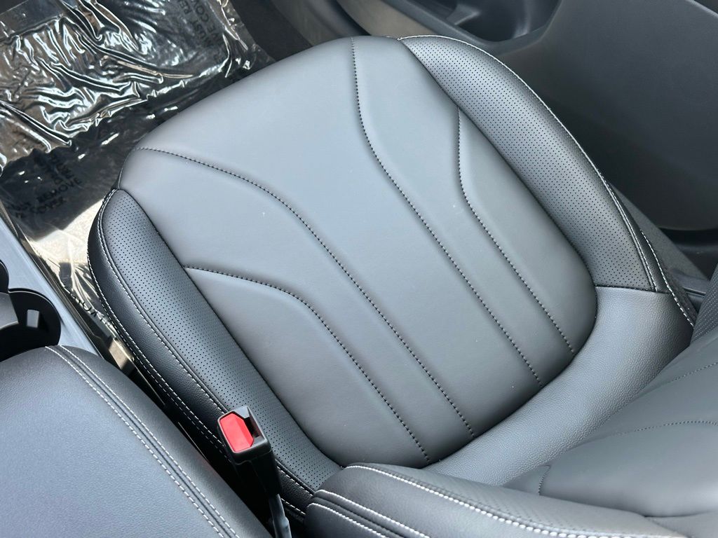 2025 Ford Escape Plug-In Hybrid photo 9