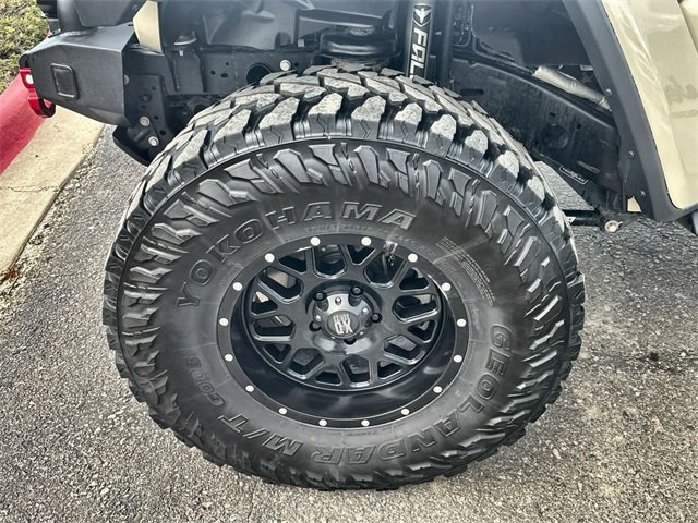 2020 Jeep Gladiator Rubicon photo 10