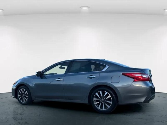 2017 Nissan Altima 2.5 SL photo 4