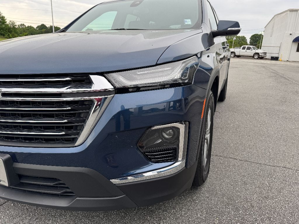2023 Chevrolet Traverse Cloth photo 8