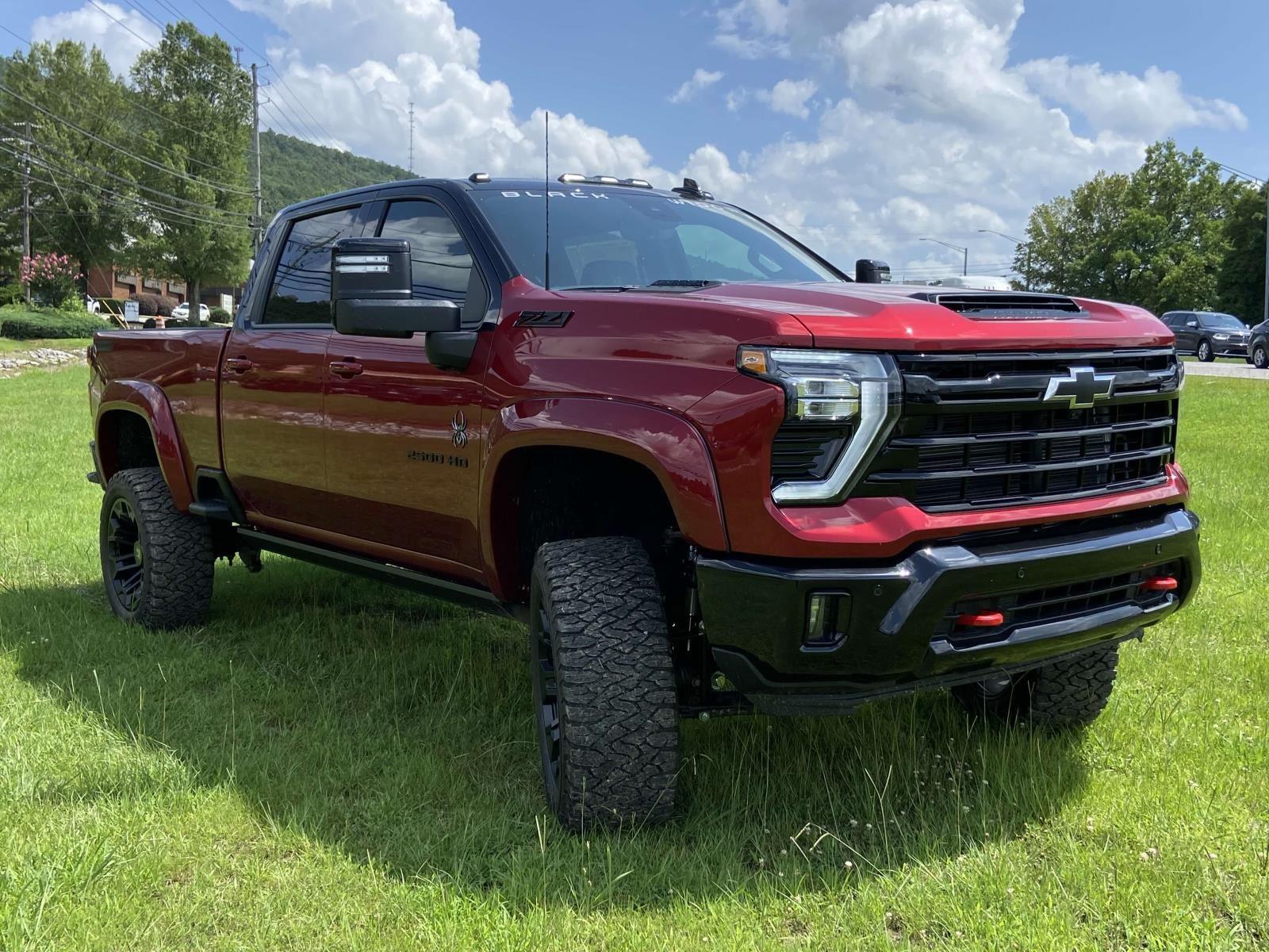 2025 Chevrolet Silverado 2500HD LTZ photo 4