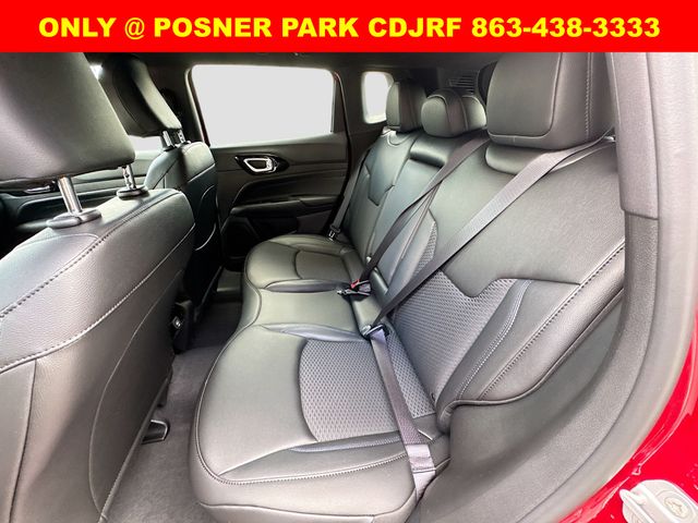 2025 Jeep Compass Latitude photo 19