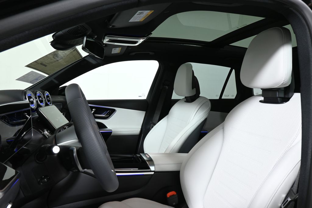 2025 Mercedes Benz GLC 300 4MATIC photo 13