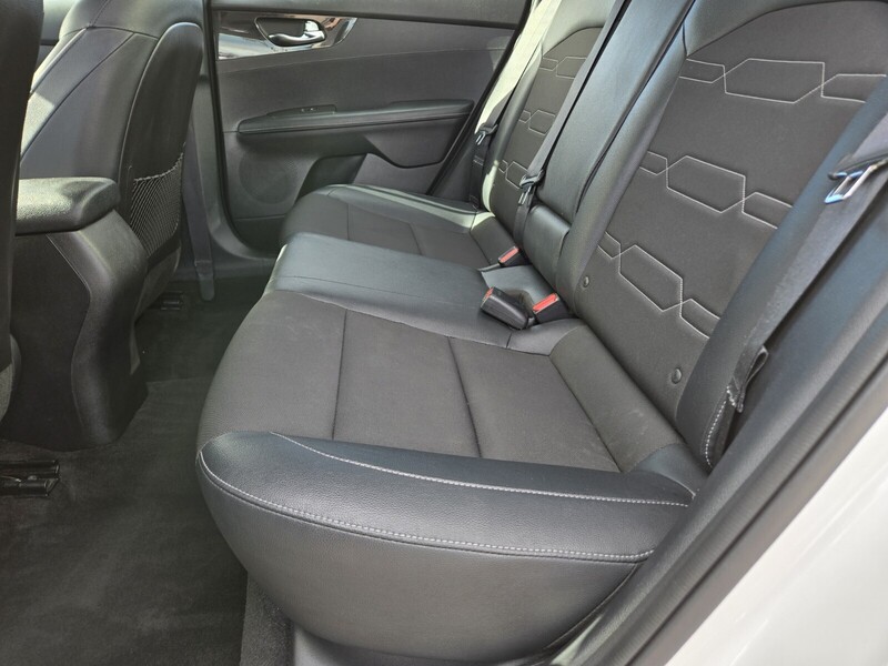 2021 Kia Forte GT-Line photo 11
