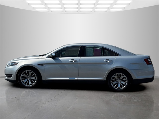 2018 Ford Taurus Limited photo 4