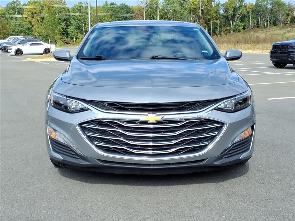 2024 Chevrolet Malibu 1LT photo 3