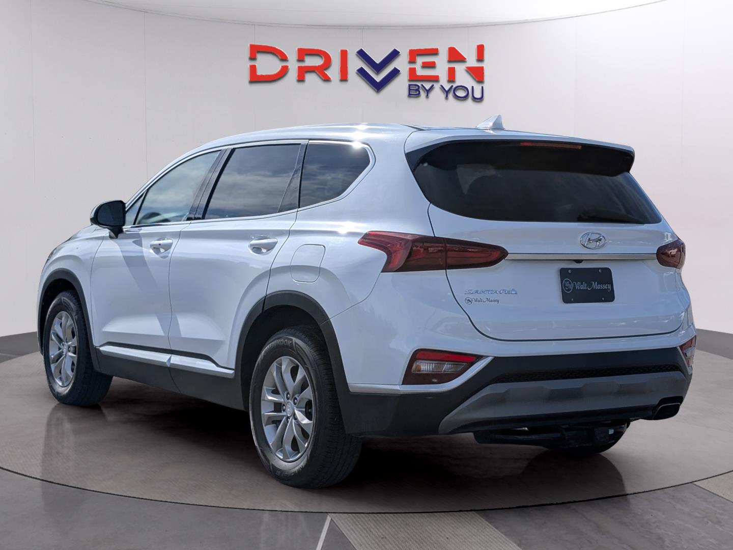 2020 Hyundai Santa Fe SEL photo 2