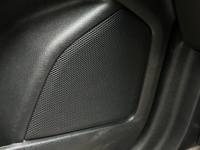 2018 Ford Edge Titanium photo 18