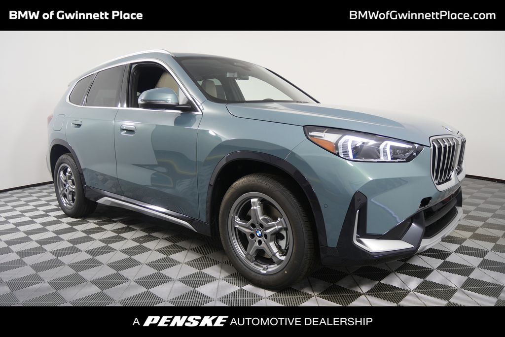 2025 BMW X1 28i's photo