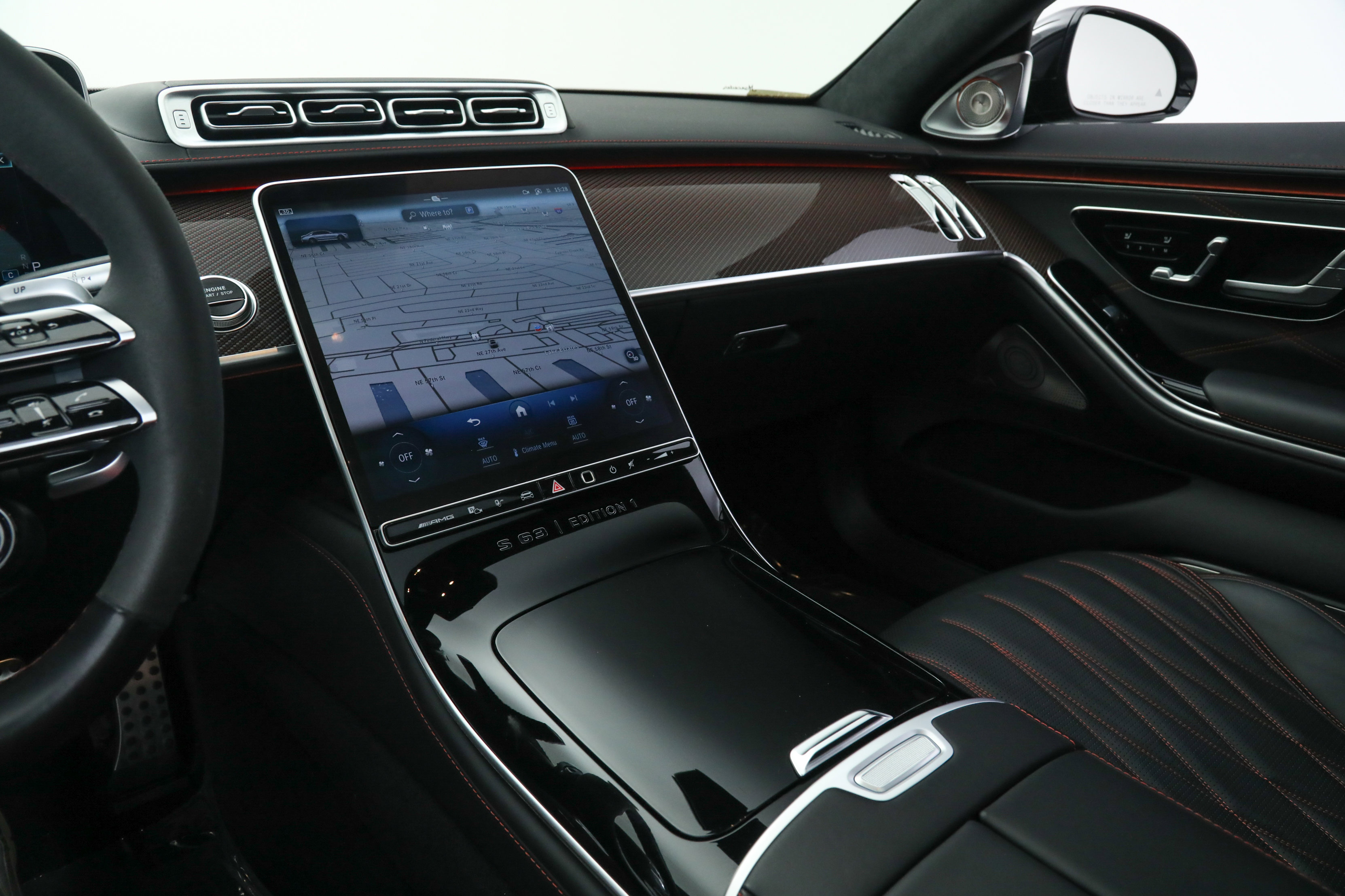 2024 Mercedes Benz S AMG 63 E PERFORMANCE photo 29
