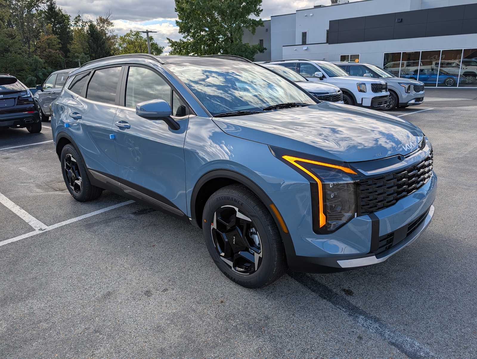 2026 Kia Sportage Hybrid EX photo 4