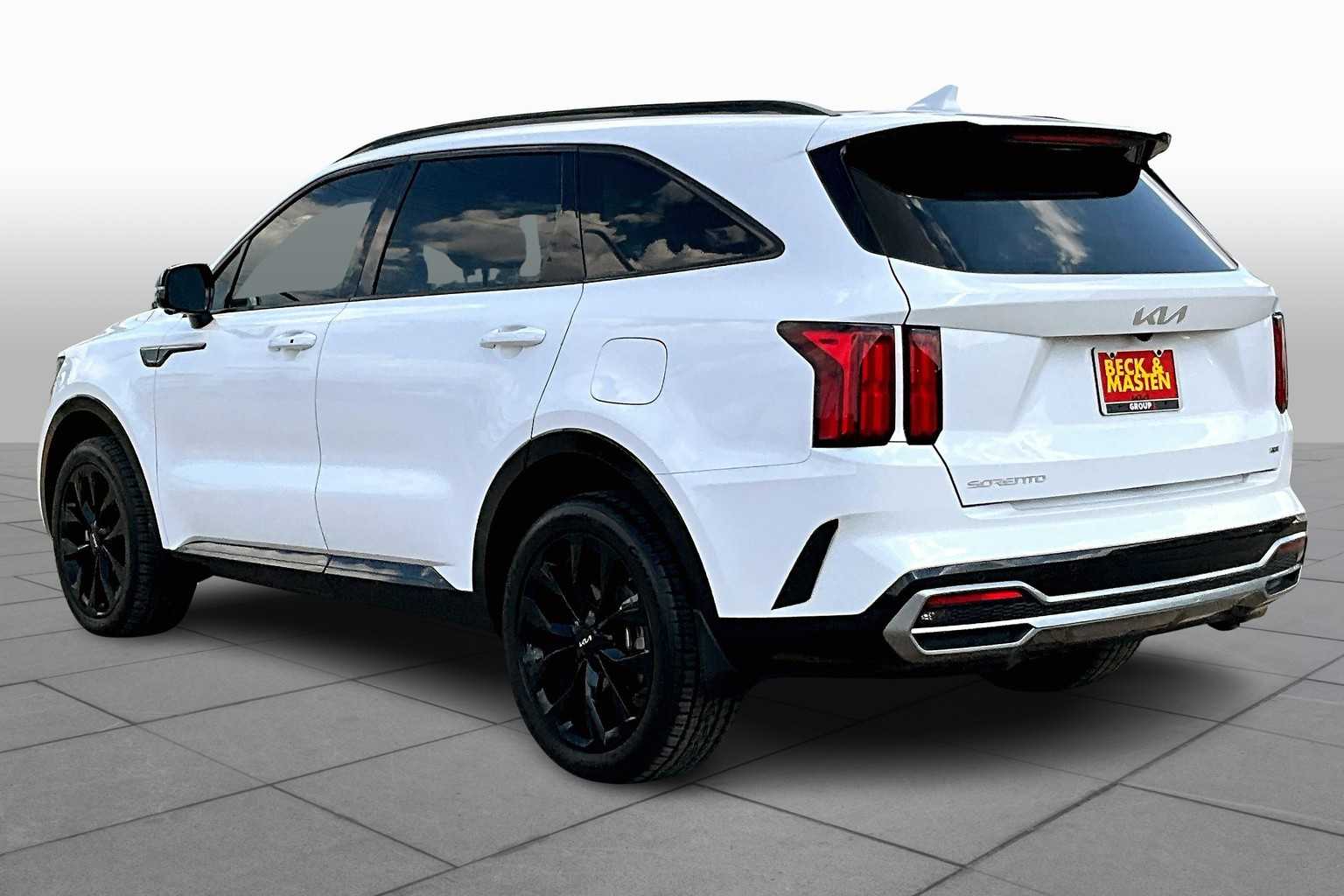 2023 Kia Sorento SX Prestige photo 2