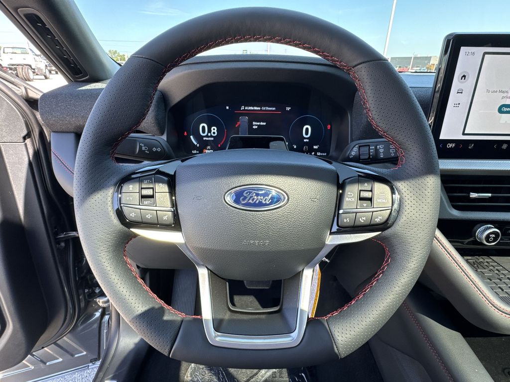 2025 Ford Explorer ST-Line photo 8