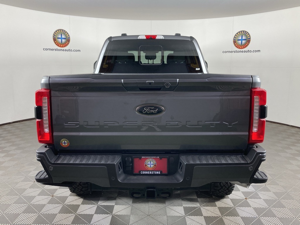 2025 Ford F-350 photo 19
