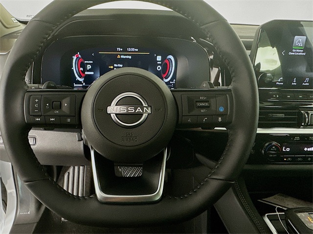 2025 Nissan Pathfinder Platinum photo 13