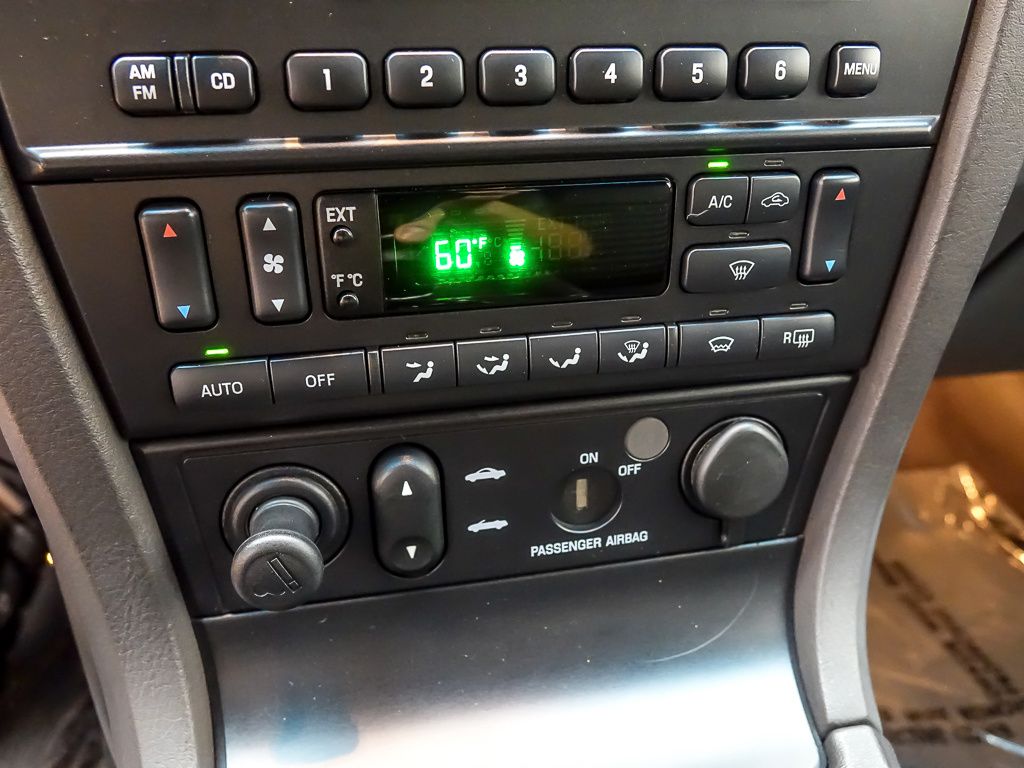 2002 Ford Thunderbird Base photo 14
