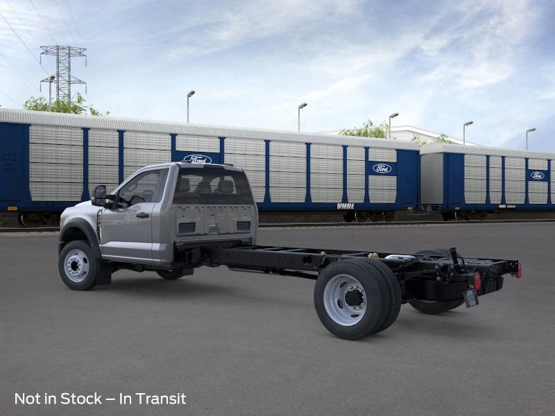 2025 Ford F-550 photo 3