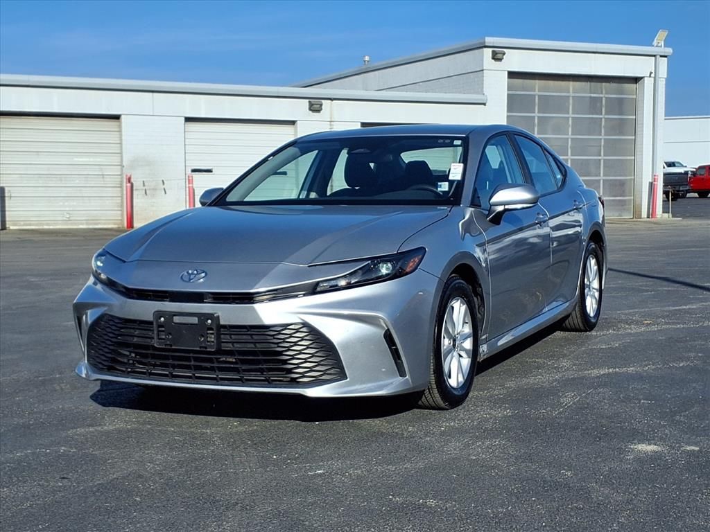 2025 Toyota Camry XSE's photo