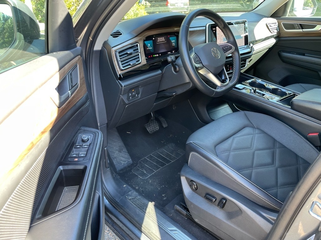 2024 Volkswagen Atlas SE Technology photo 4