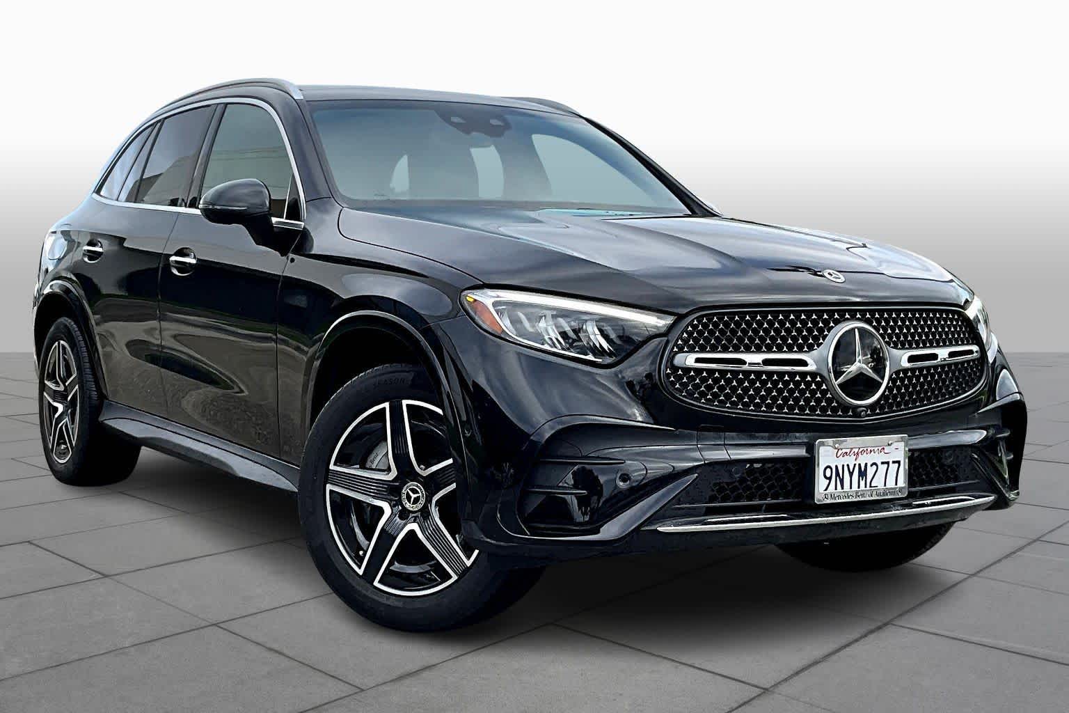 2024 Mercedes Benz GLC 300 photo 2