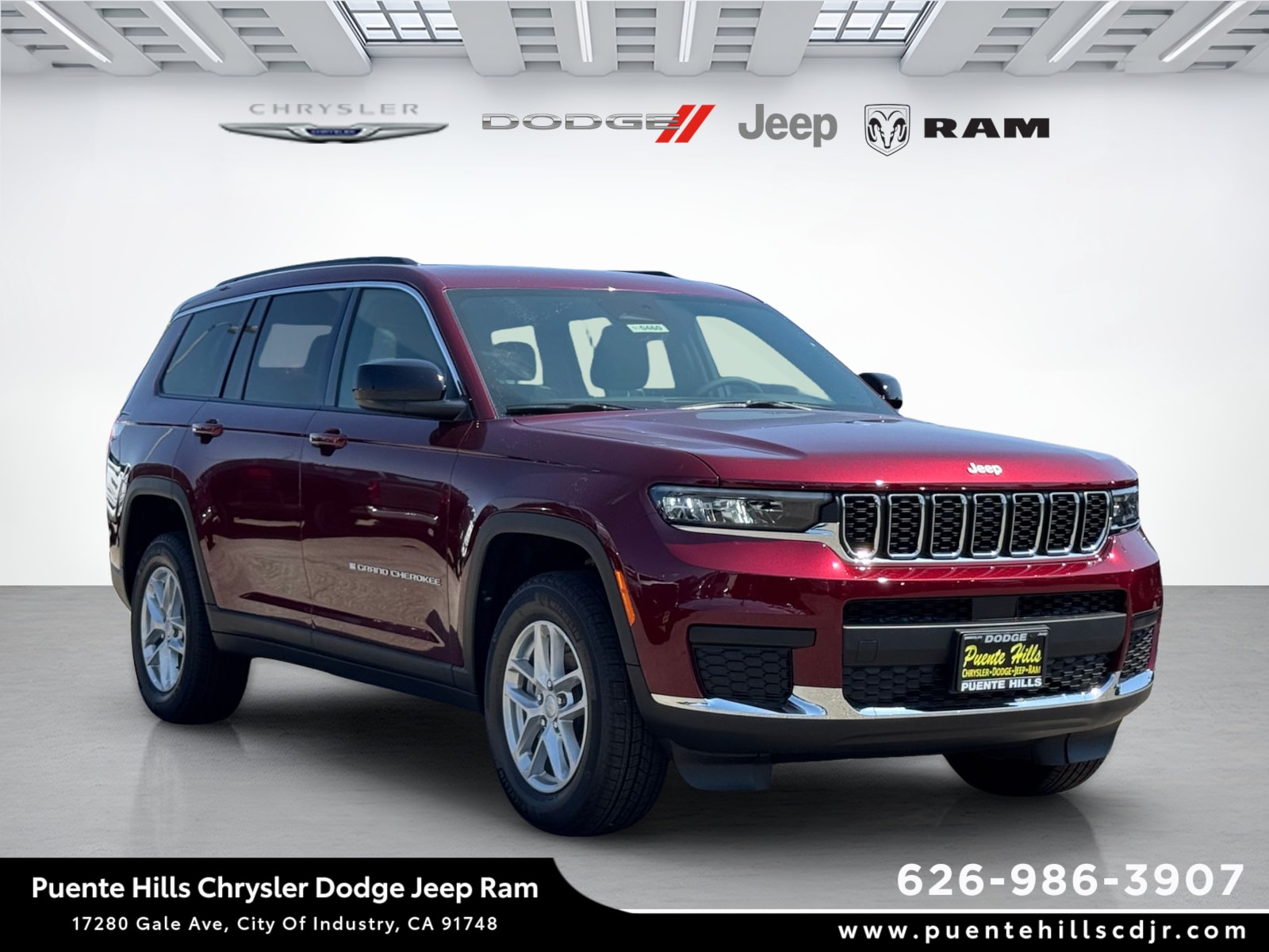 2025 Jeep Grand Cherokee L Laredo's photo