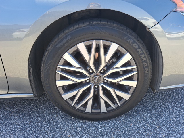 2023 Nissan Altima 2.5 SV photo 4