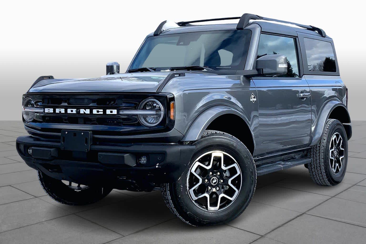2022 Ford Bronco 2-Door Outer Banks's photo