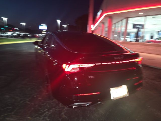 2024 Kia K5 GT-Line photo 2