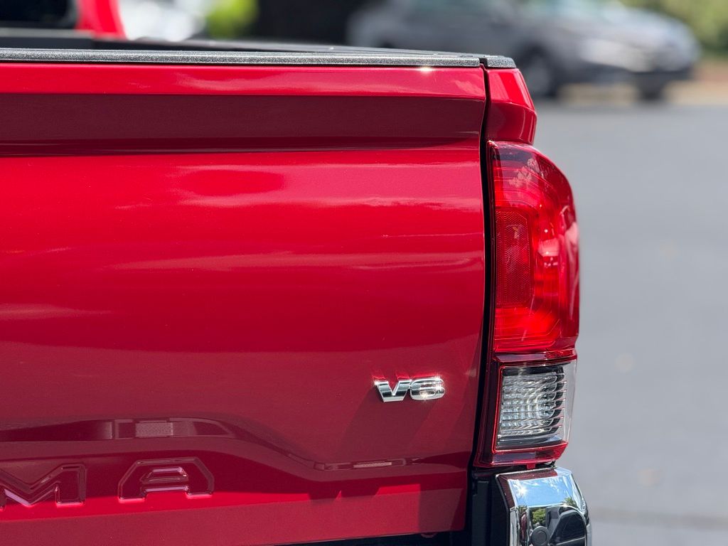 2023 Toyota Tacoma SR5 V6 photo 10