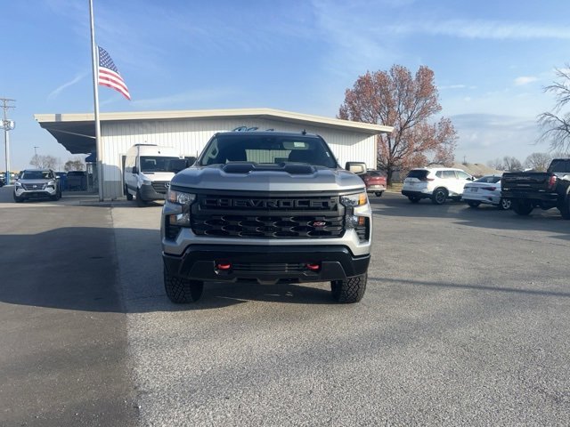 2025 Chevrolet Silverado Trail Boss Custom photo 3