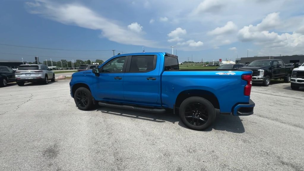 2022 Chevrolet Silverado 1500 Custom photo 5