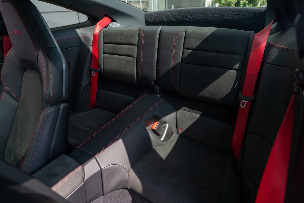 2023 Porsche 911 4 GTS photo 34