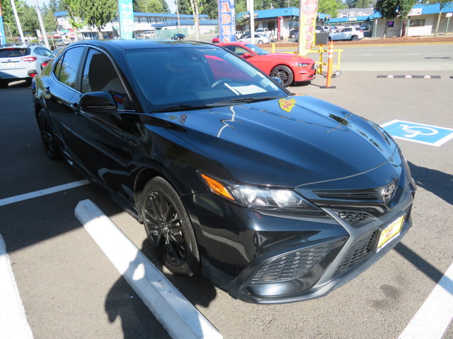 2021 Toyota Camry SE photo 5